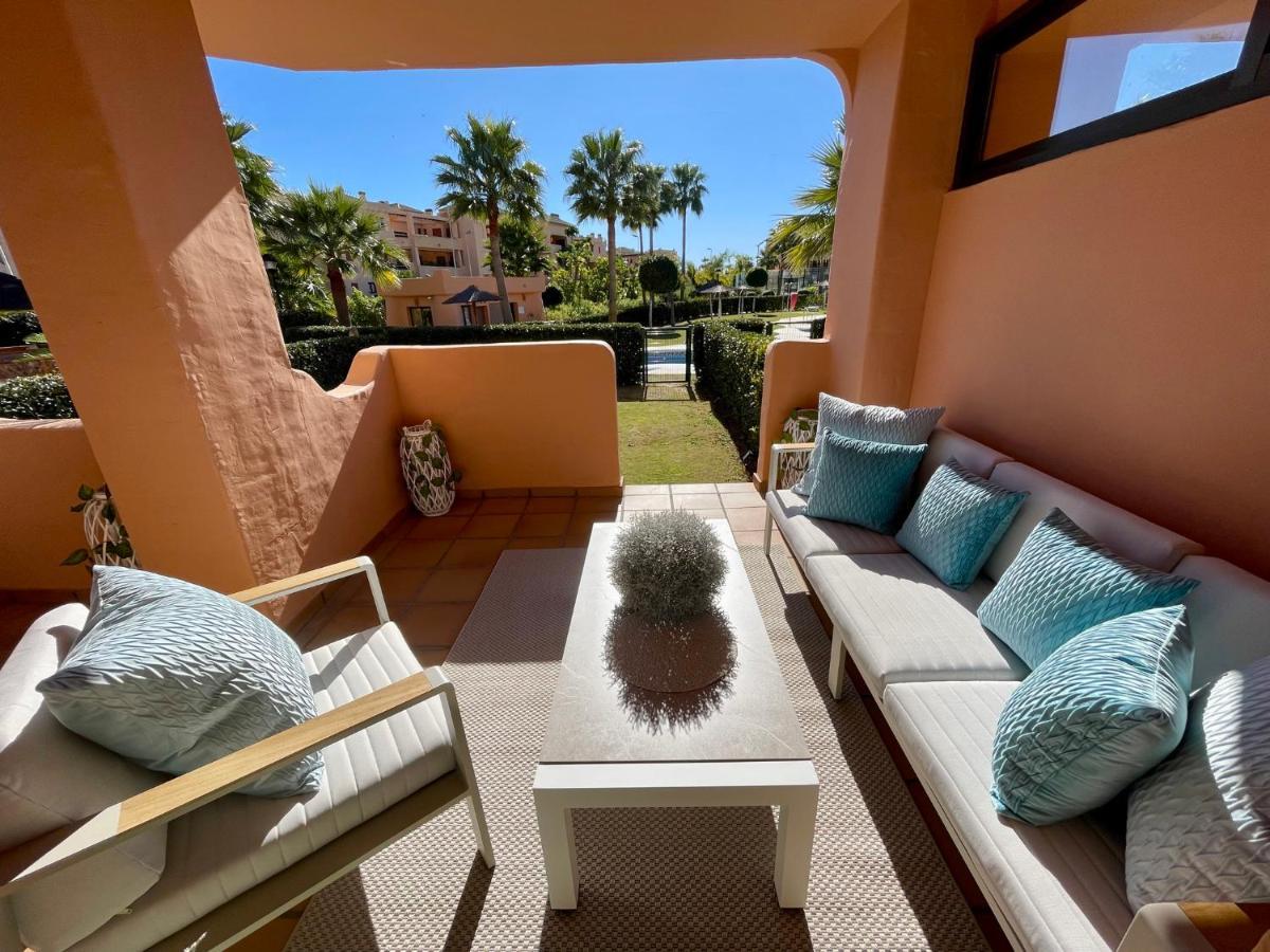Casares Beach Golf Apartment With Private Garden Direct Pool Access Eksteriør bilde