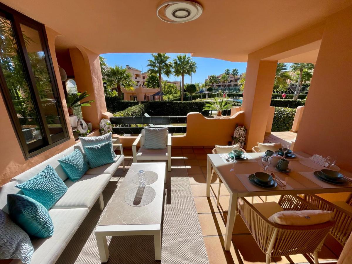 Casares Beach Golf Apartment With Private Garden Direct Pool Access Eksteriør bilde