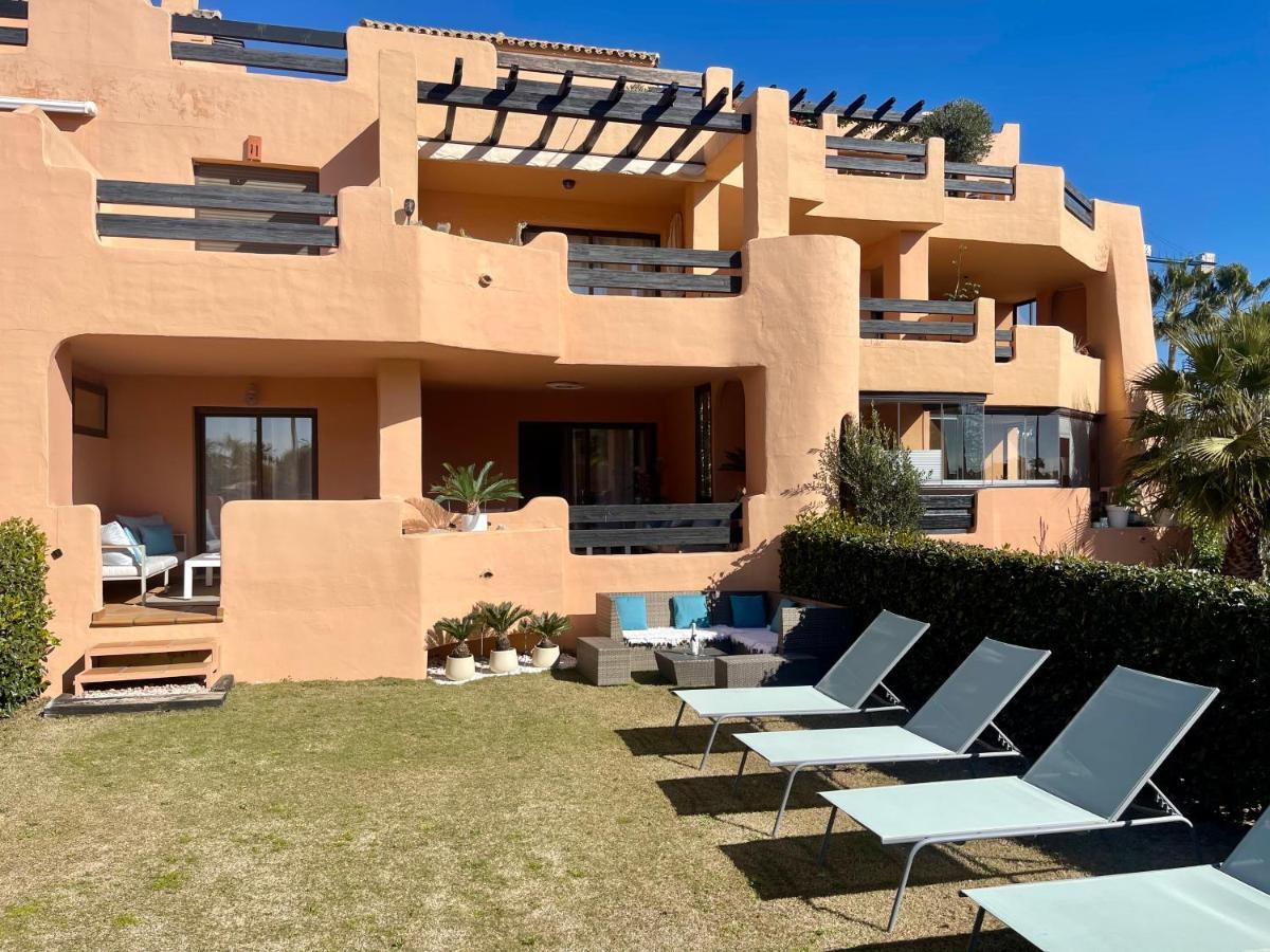Casares Beach Golf Apartment With Private Garden Direct Pool Access Eksteriør bilde