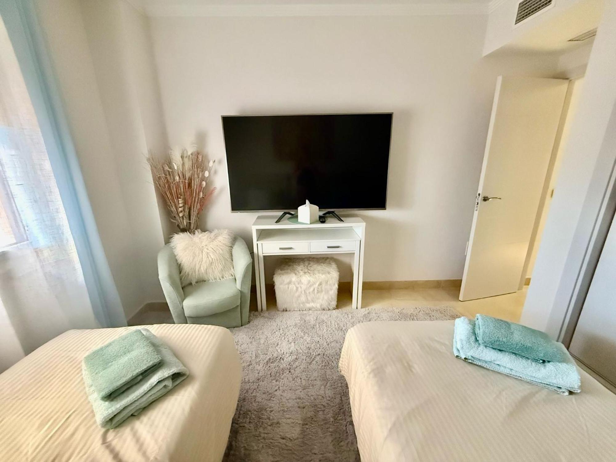 Casares Beach Golf Apartment With Private Garden Direct Pool Access Eksteriør bilde